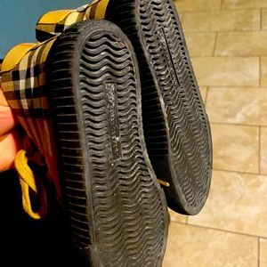 Size 28 Hightop Toddler Burberry